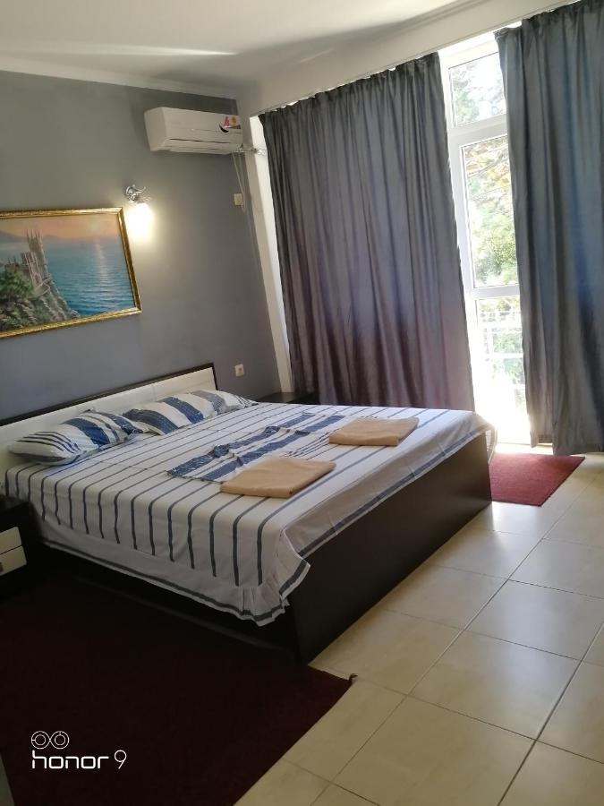Mira Hotel New Athos Exterior photo