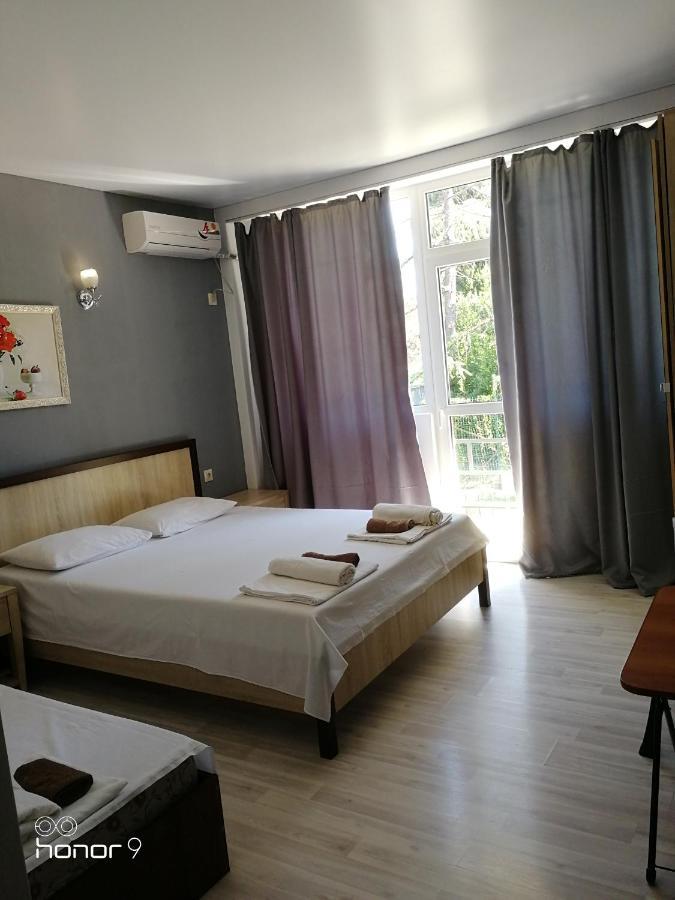 Mira Hotel New Athos Exterior photo